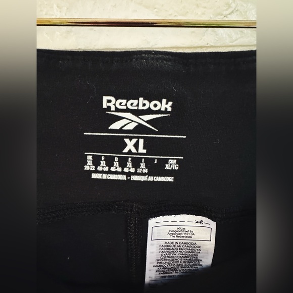 Reebok Black Leggings - Picture 3 of 3